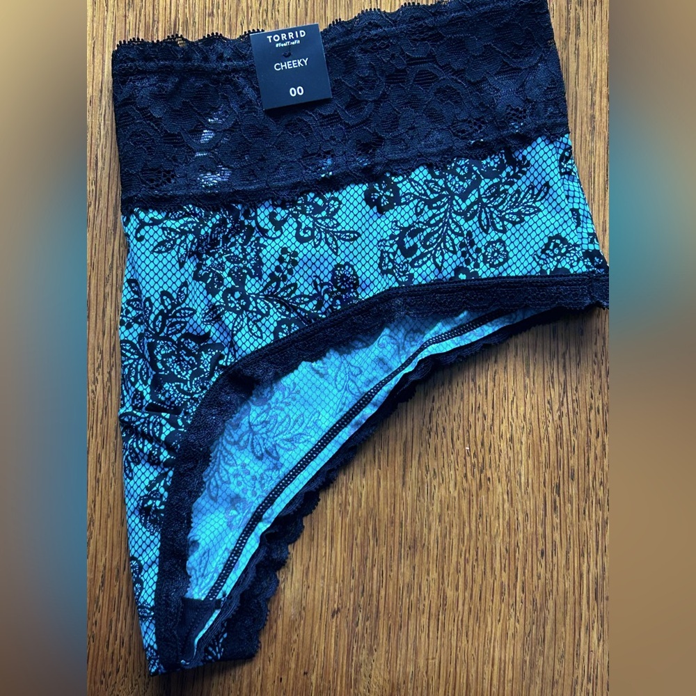 NWT Torrid Second Skin mid rise cheeky panty, Torrid size 00